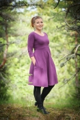 Lila (luumu) mekko, isot piilotaskut, 3/4 hihat, koot XS, L, XL
