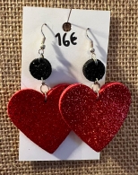 Punaiset sydänkorvikset kimallesoftiksesta